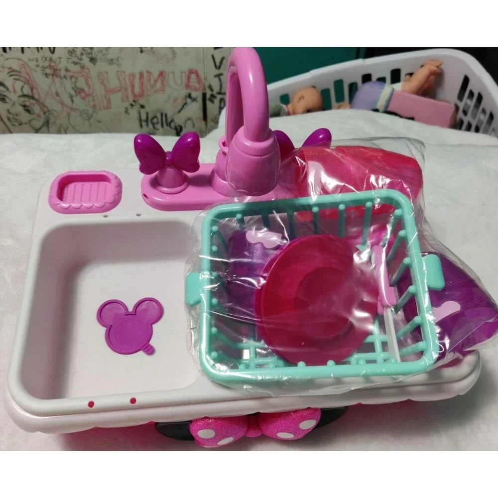 Minnie's Happy Helpers Magic Sink Set, Pretend Sink Strainer Plates Nonworking